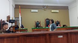 Beatrix Yasinta Tae, isteri mantan Bupati Malaka, dr. Stefanus Bria Seran.