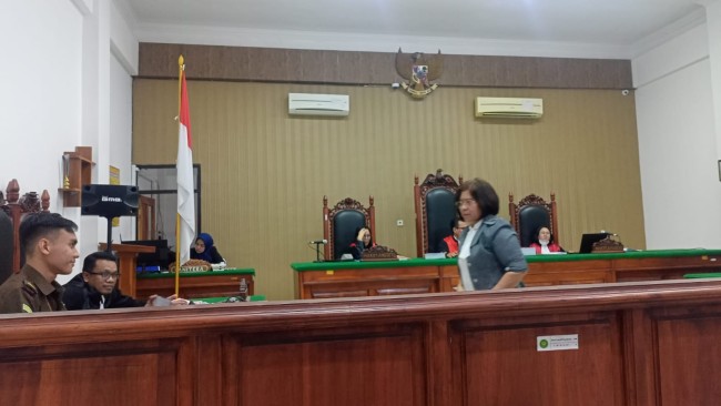 Beatrix Yasinta Tae, isteri mantan Bupati Malaka, dr. Stefanus Bria Seran.