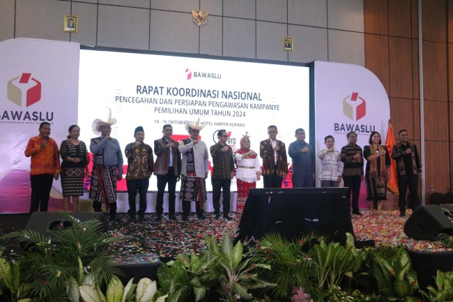 Rapat Kordinasi Bawaslu RI Di NTT Untuk Pengawsan Pemilu Tahun 2023. (Foto_Istimewa)