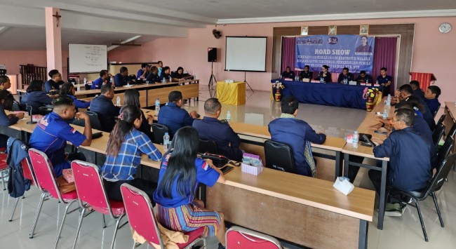 Road Show DPD Partai NasDem Kabupaten Malaka, Bersama Ketua Teritorial Bali,NTB,NTT Julie Sutrisno Laiskodat. (Foto_red)