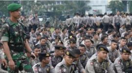Ilustrasi!! TNI dan Polri- UU ASN resmi disahkan! PNS dan PPPK dikabarkan dapat mengisi jabatan di TNI dan Polri. (Foto_Istimewa)