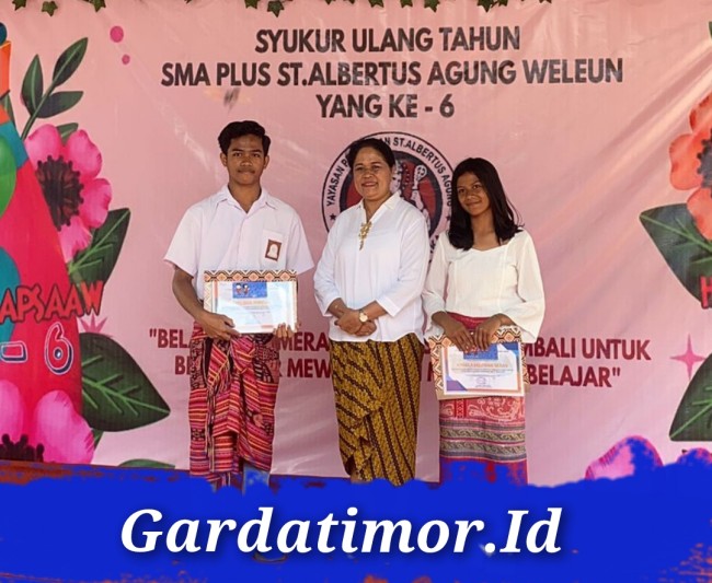 Ketua Tim Penggerak PKK Kabupaten Malaka, drg.Maria Martina Nahak M.Biomed,  Hadiri Kegiatan Hari Ulang Tahun SMA Plus St Albertus Agung Weleun Ke-6 (Foto_red)