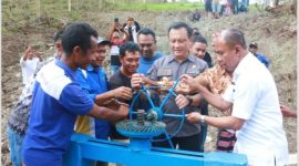 Bupati Belu dr.Taolin Agustinus Bersama Wakil Bupati Belu, Dr. Aloysius Haleserens Resmikan Pembangunan Irigasi (Foto_Istimewa)