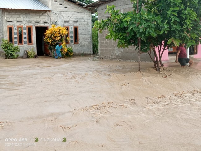 Rumah yang terendam banjir di Desa Fafoe, (Foto_red)