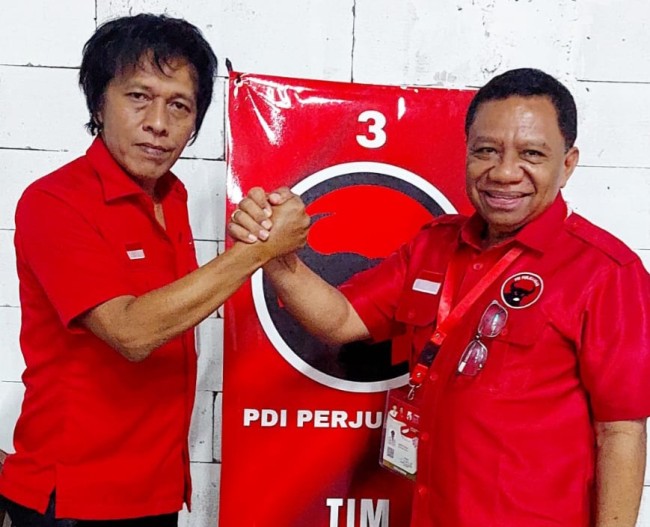 Rakernas PDI Perjuangan Bupati Malaka, Dr. Simon Nahak S.H.,MH Diskusi Bersama Adian Yunus Yusak Napitupulu,SH Untuk Kemenangan Pilkada Serentak 2024, (Foto-Istimewa)