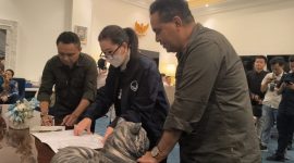 DPP Partai NasDem Resmi Memberikan Rekomendasi Kepada Paket SIAGA Untuk Maju Sebagai Calon Gubernur dan Calon Wakil Gubernur NTT. (Foto_red)