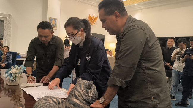 DPP Partai NasDem Resmi Memberikan Rekomendasi Kepada Paket SIAGA Untuk Maju Sebagai Calon Gubernur dan Calon Wakil Gubernur NTT. (Foto_red)