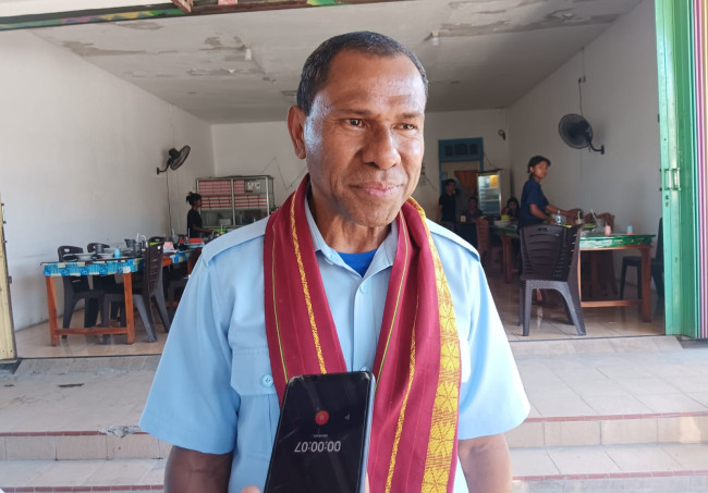 Mantan Kapolda NTT Drs. Jhoni Asadoma M.Hum Ingin Kembali Mengabdi di NTT Dengan Maju Sebagai Calon Gubernur NTT. (Foto_red)