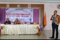 Ketua Peradi Atambua Melkianus Conterius Seran S.H.,MH Ketika Memaparkan Materi di Kegiatan Bawaslu Kabupaten Malaka. (Foto_red)