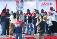 Calon Wakil Bupati Malaka, Felix Bere Nahak Dalam Orasi Politik Saat Deklarasi JAS di Pantai Motadikin (Foto_red)