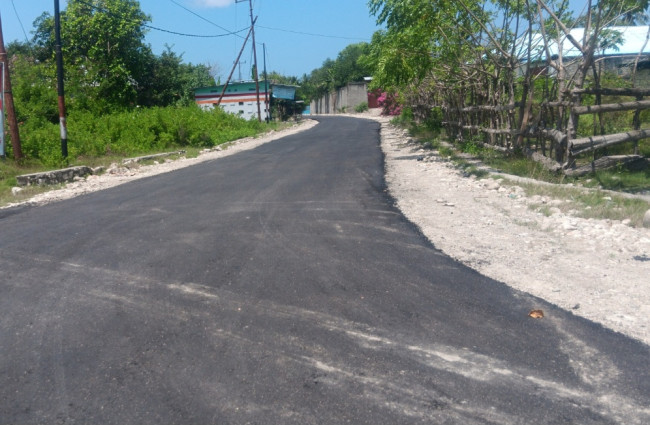 Jalan Hotmix Lingkar Besikama, Desa Besikama Kecamatan Malaka Barat!! Telah Diselesaikan Oleh Bupati Malaka, Dr. Simon Nahak S.H.,MH (Foto_red)