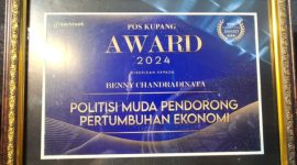 Benny Chandradinata Anggota DPRD Provinsi NTT Asal Partai Gerindra Menerima Penghargaan Pos Kupang Awards 2024. 
