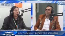 Ketua DPC Peradi Atambua,  Melkianus Conterius Seran S.H.,MH., C.Me bersama Presenter RRI Atambua Arda Fahik. (Foto- Screenshot dari Youtube RRI)