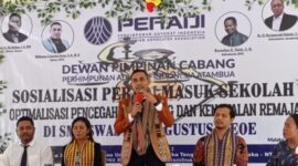 DPC Peradi Atambua , Lakukan Sosialisasi Upaya Mencegah Bullying dan Kenakalan Remaja di SMAS 17 Agustus Weoe. (Foto-red)