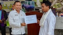 Wakil Ketua II DPRD Kabupaten Malaka, Lambertus Bria di Mesjid Al-Jihad Betun. 