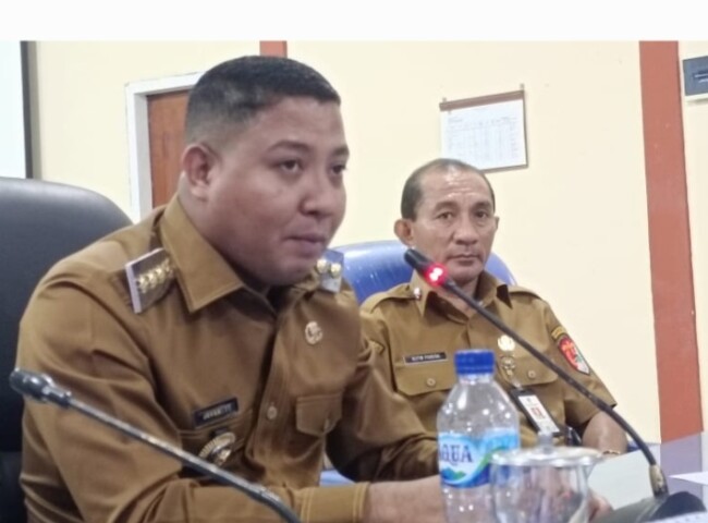 Bupati Sikka Juventus Prima Yoris Kago, SH, atau Akrab disap JPYK. (Foto-Ist)