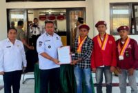 PMKRI Cabang Kefamenanu Serahkan Pernytaan Sikap Kepada Bupati TTU. (Foto-Ist)