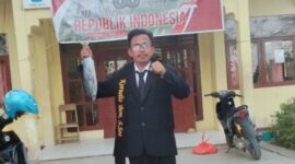 Hal berbeda dilakukan oleh Kornelis Bere, mahasiswa Program Studi Ilmu Administrasi Negara Universitas Timor. (Foto-red)