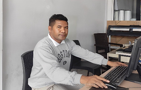 Direktur Fajar Dental Group (Klinik dan Laboratorium Gigi), Antonius Elfridus Haukilo. (Foto-Ist)