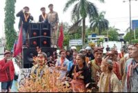 Presidium Gerakan Kemasyarakatan, Niko Seran meminta agar pengadilan dapat bersikap progresif untuk menghentikan sementara proses pembangunan batalion di Kilometer 9. (Foto-Ist)