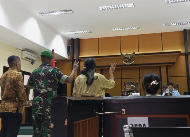 Proses sidang Oknum PM Di Pengadilan Militer Kupang. (Foto-Ist)