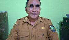 Plt. Kepala Dinas Sosial Stanis Klau Seran. (Foto-red)