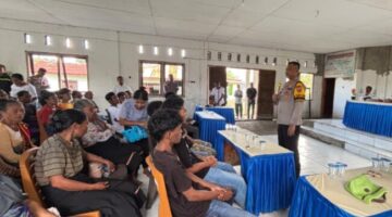 Kapolres Malaka, Sosialisasi TPPO di Desa Fafoe , Kecamatan Malaka Barat. (Foto-red)