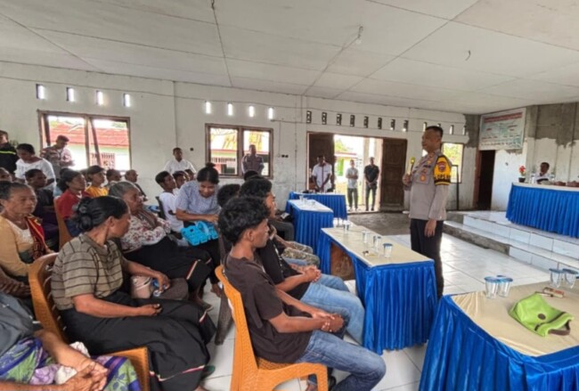 Kapolres Malaka, Sosialisasi TPPO di Desa Fafoe , Kecamatan Malaka Barat. (Foto-red)