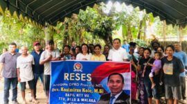Anggota DPRD Provinsi Nusa Tenggara Timur (NTT) Daerah Pemilihan (Dapil) VII, Drs. Kasimirus Kolo, M.Si, Adakan Kegiatan Reses di Desa Rainawe. (Foto-Fendi Bere)