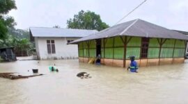 Rumah Warga Desa Alkani Terendam Banjir. (Foto-Ist)