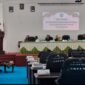 Ketua DPRD Kabupaten Malaka, Adrianus Bria Seran S.H, Sampaikan Proficiat Kepada Ketua KADIN Malaka. Maria Fatima Seuk Kain S.sos di Ruang Paripurna. (Foto-red)