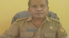 Kepala Sekolah SMA N Bateti, Donatus Nahak S.Pd. (Foto-Ist)