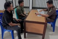 Penyidik Polres Malaka, Laksanakan Tahap II, Dengan Menyerahkan Tersangka dan Barang Bukti Kepada JPU. (Foto-Ist)