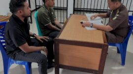 Penyidik Polres Malaka, Laksanakan Tahap II, Dengan Menyerahkan Tersangka dan Barang Bukti Kepada JPU. (Foto-Ist)